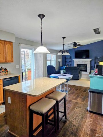 9512 W Thurston Court, Yorktown, IN 47396