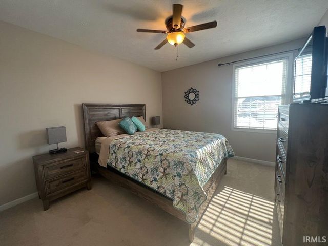 9512 W Thurston Court, Yorktown, IN 47396