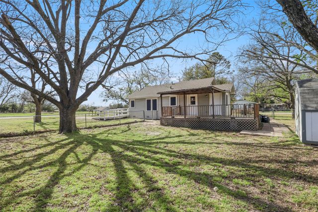 400 S Garrett Avenue, Garrett, TX 75119