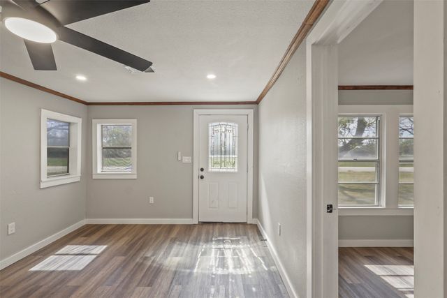 400 S Garrett Avenue, Garrett, TX 75119