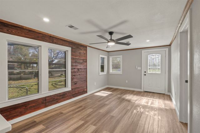 400 S Garrett Avenue, Garrett, TX 75119