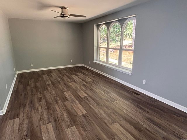 8919 McKim Drive, Mabelvale, AR 72103