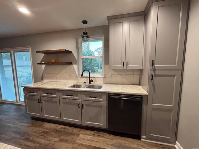 8919 McKim Drive, Mabelvale, AR 72103