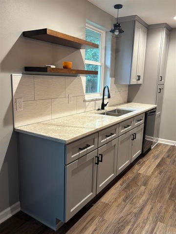 8919 McKim Drive, Mabelvale, AR 72103