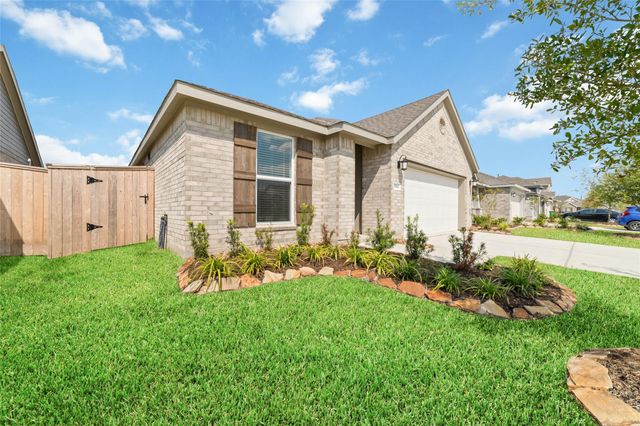 6215 Twisted Knoll Court, Magnolia, TX 77354