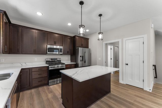 578 Sienna Drive, Watertown, MN 55315