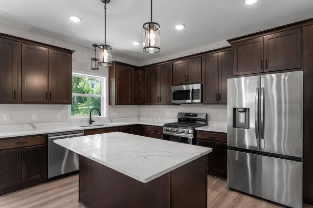 578 Sienna Drive, Watertown, MN 55315