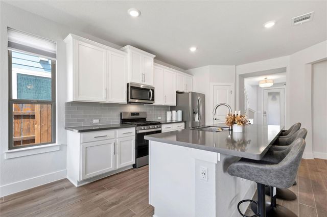 8609 Cottage Rose DR, Austin, TX 78744