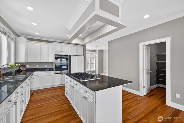 2017 Piper Circle, Anacortes, WA 98221
