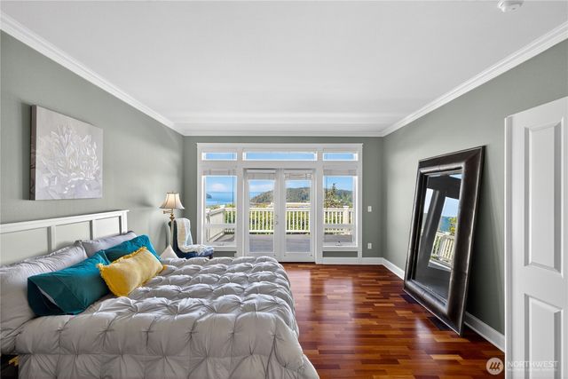 2017 Piper Circle, Anacortes, WA 98221