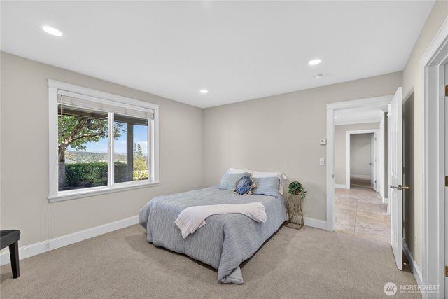 2017 Piper Circle, Anacortes, WA 98221