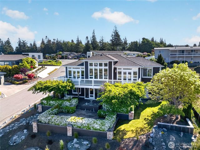 2017 Piper Circle, Anacortes, WA 98221