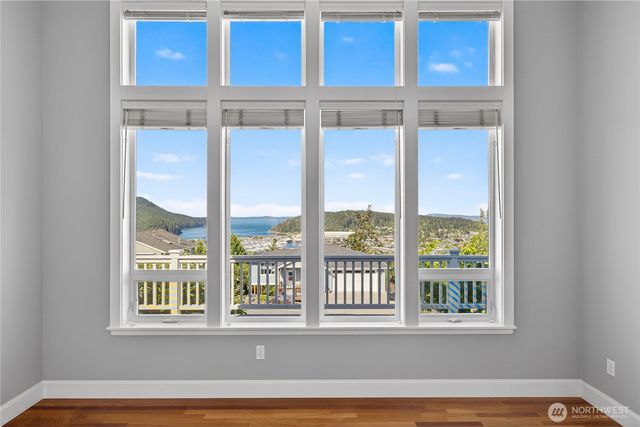 2017 Piper Circle, Anacortes, WA 98221