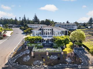 2017 Piper Circle, Anacortes, WA 98221