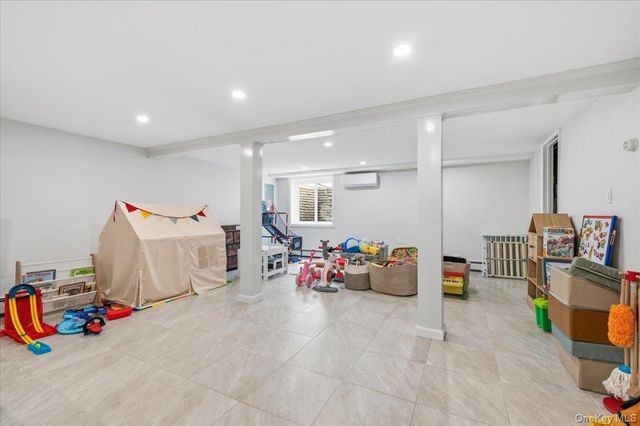 340 N Boston Avenue, Massapequa, NY 11758