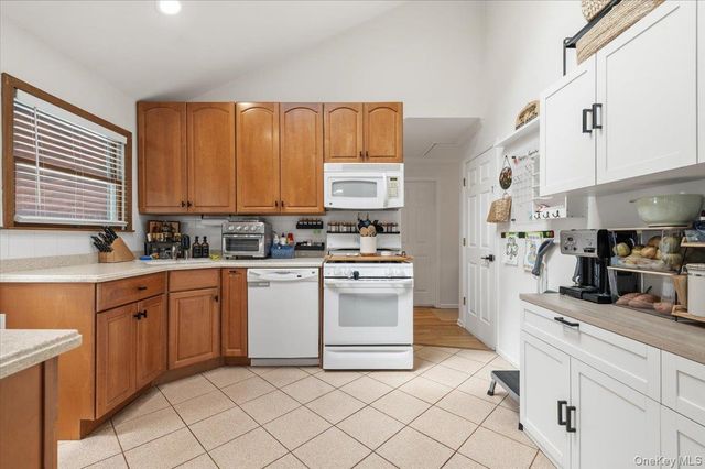 340 N Boston Avenue, Massapequa, NY 11758