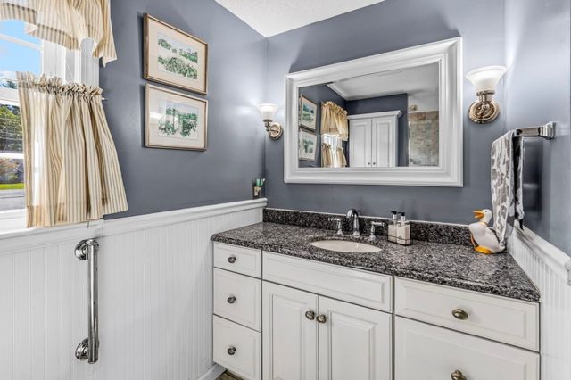 207 Loudville Road, Easthampton, MA 01027