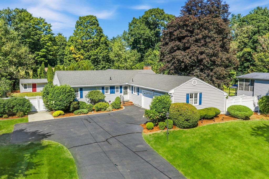 207 Loudville Road, Easthampton, MA 01027