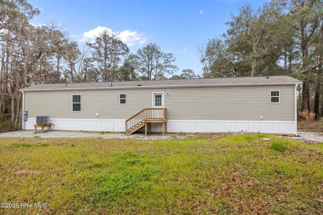 801 Lola Road, Cedar Island, NC 28520