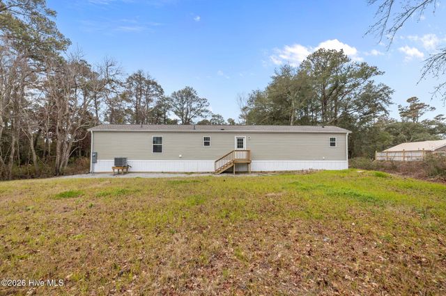 801 Lola Road, Cedar Island, NC 28520