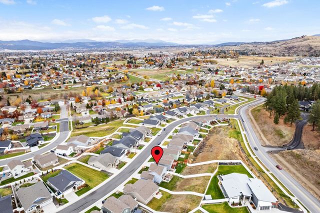 18224 E Selkirk Estates Rd, Greenacres, WA 99016