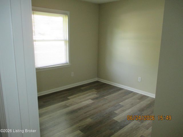 5404 Windy Willow Dr, Louisville, KY 40241