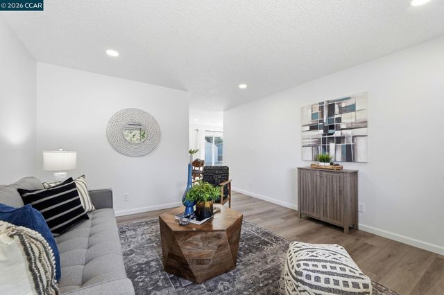 6417 Feliciter Way, Citrus Heights, CA 95610