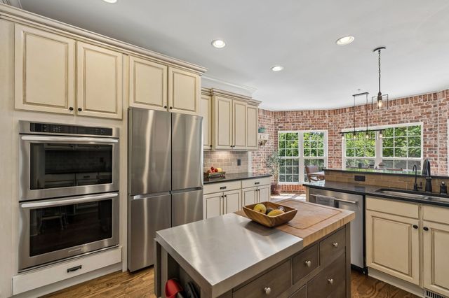 911 Bluff Rd, Brentwood, TN 37027