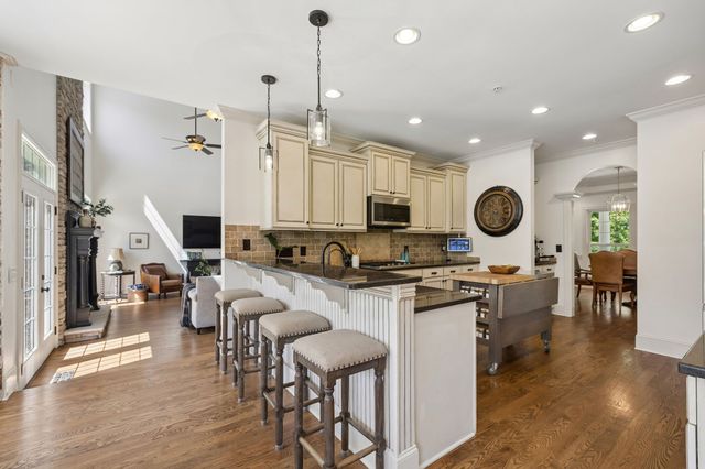 911 Bluff Rd, Brentwood, TN 37027