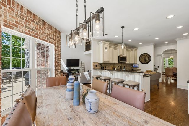 911 Bluff Rd, Brentwood, TN 37027