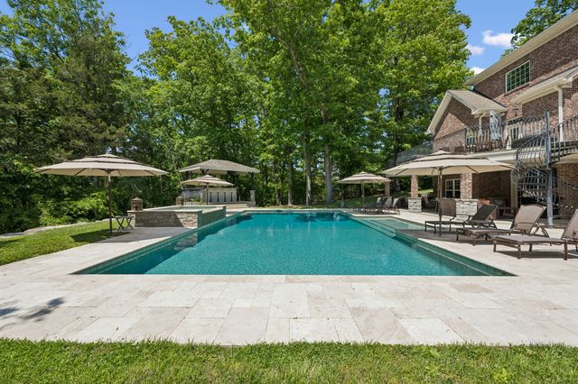 911 Bluff Rd, Brentwood, TN 37027