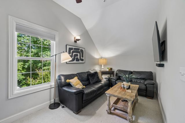 911 Bluff Rd, Brentwood, TN 37027