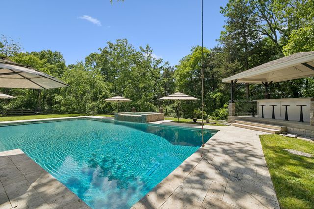 911 Bluff Rd, Brentwood, TN 37027