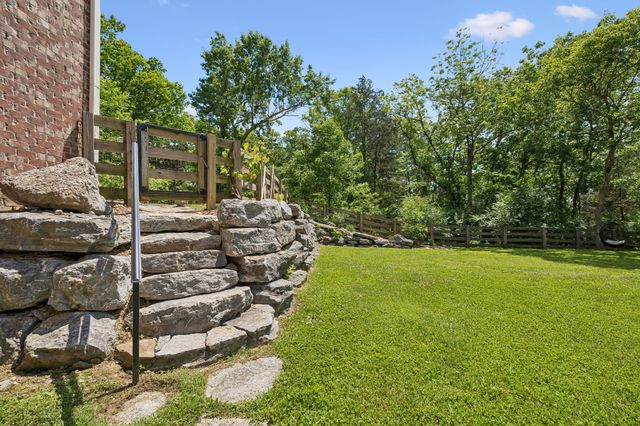 911 Bluff Rd, Brentwood, TN 37027