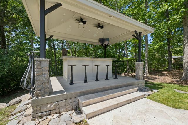 911 Bluff Rd, Brentwood, TN 37027