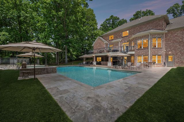 911 Bluff Rd, Brentwood, TN 37027