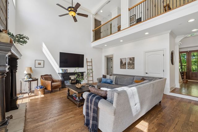 911 Bluff Rd, Brentwood, TN 37027
