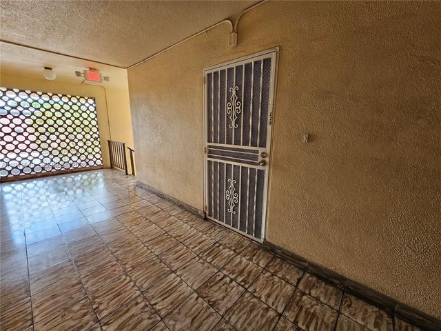 8990 SW 24th St 228, Miami, FL 33165