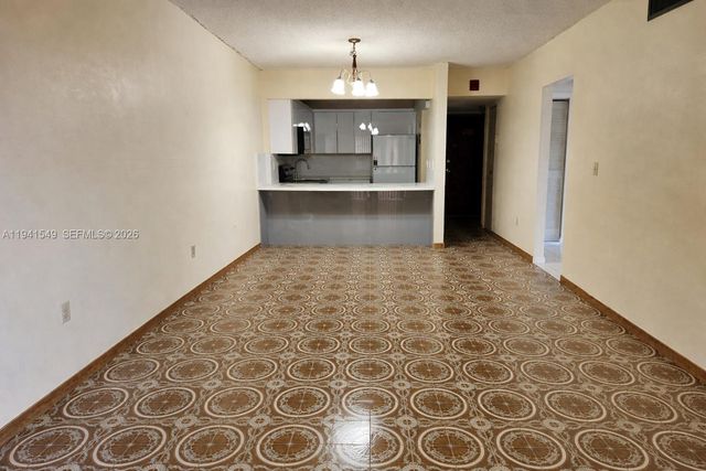 8990 SW 24th St 228, Miami, FL 33165