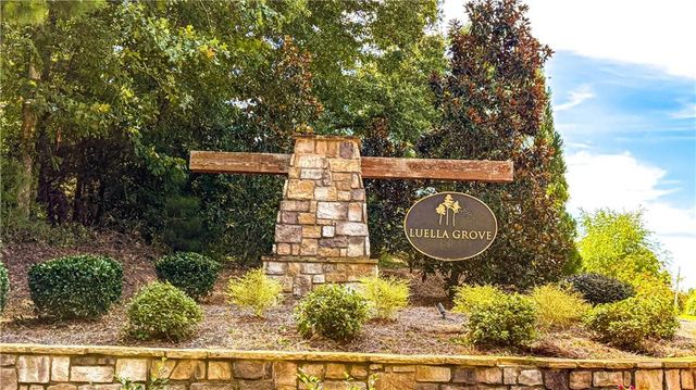 205 Vandalay Way, Locust Grove, GA 30248