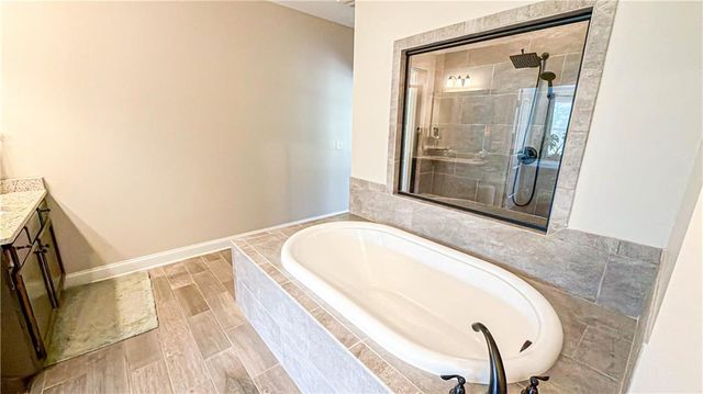 205 Vandalay Way, Locust Grove, GA 30248