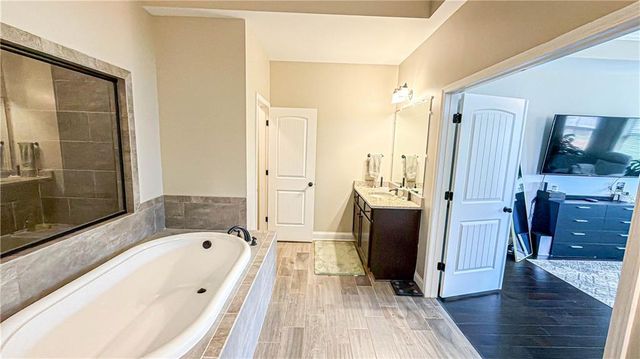 205 Vandalay Way, Locust Grove, GA 30248