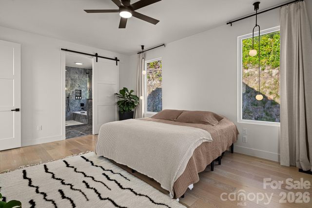 96 Crystal Lake Drive, Hendersonville, NC 28739