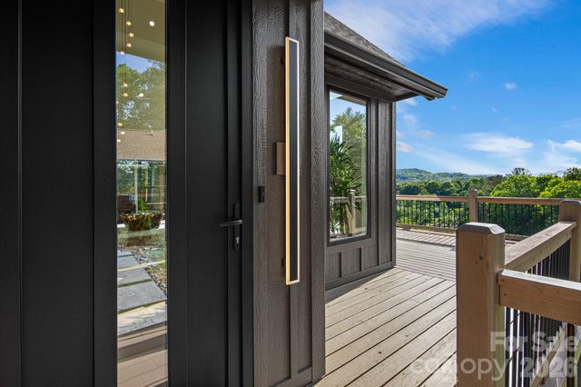96 Crystal Lake Drive, Hendersonville, NC 28739