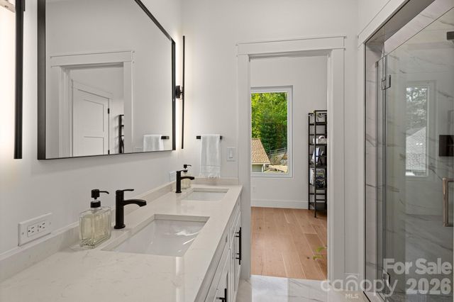 96 Crystal Lake Drive, Hendersonville, NC 28739