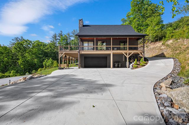 96 Crystal Lake Drive, Hendersonville, NC 28739