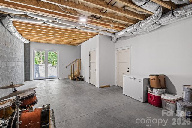 96 Crystal Lake Drive, Hendersonville, NC 28739
