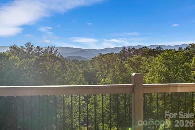 96 Crystal Lake Drive, Hendersonville, NC 28739