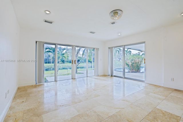 7860 SW 173rd Ter, Palmetto Bay, FL 33157