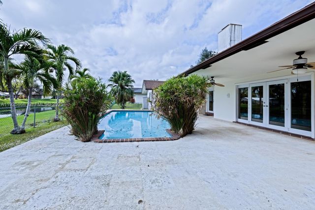 7860 SW 173rd Ter, Palmetto Bay, FL 33157